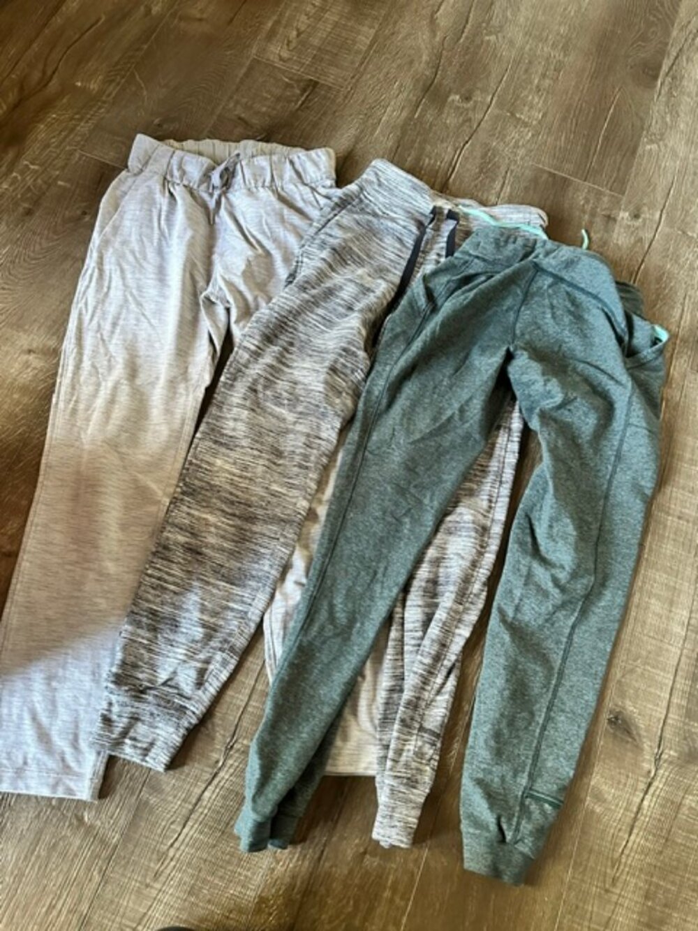 Lululemon joggers size 2